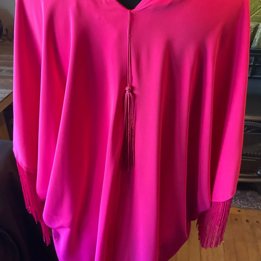 Vibrant Fringed and Tasseled Pink Kaftan - Picture 4 of 4